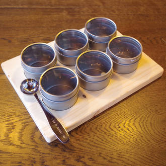 Tray 6 blikjes + maatschepje
